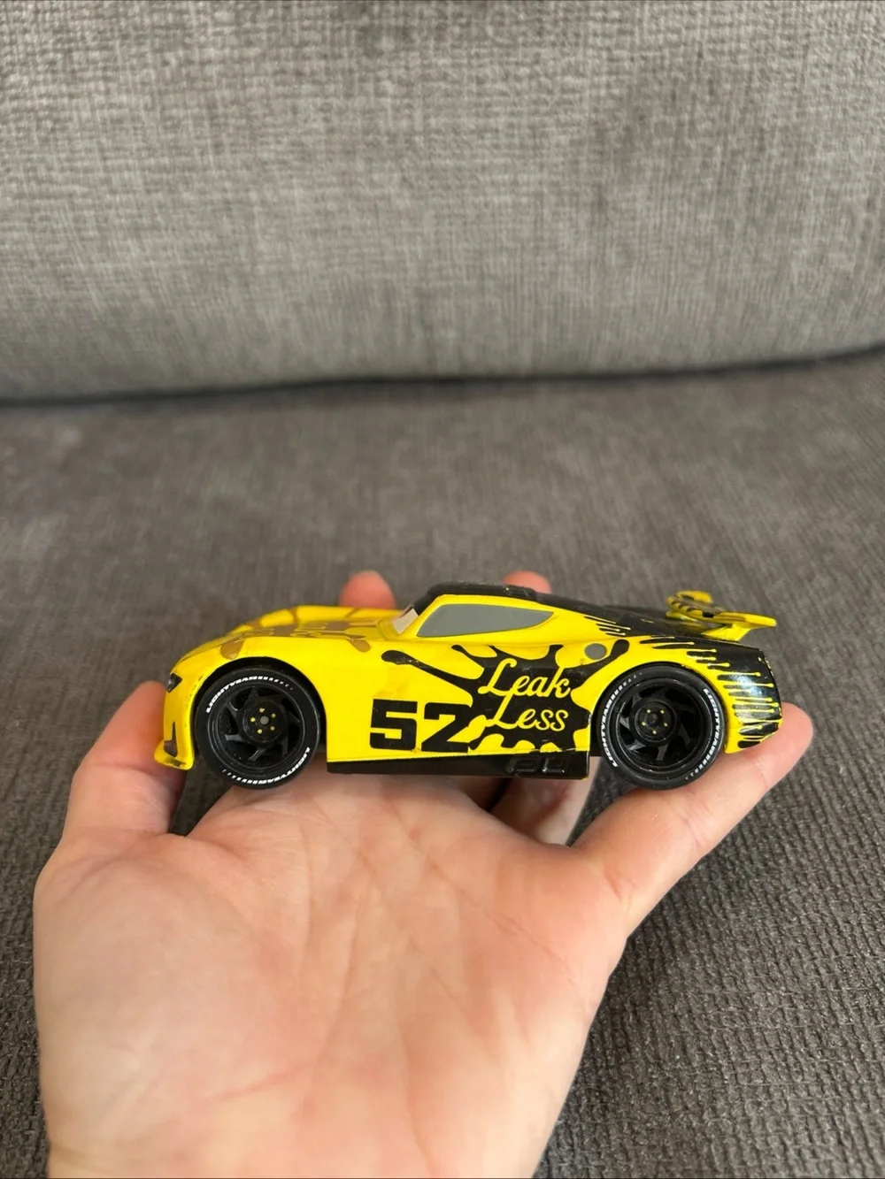 Disney Pixar Cars George  #52 1:55 Yellow Leak Less Die-cast Next Gen